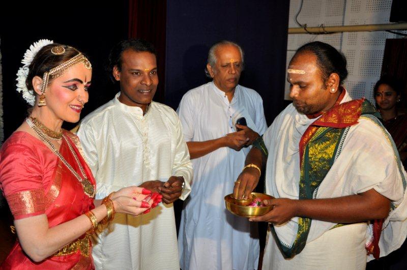 Veronika, Senthil, Janardhanan Sir, Gurukkal