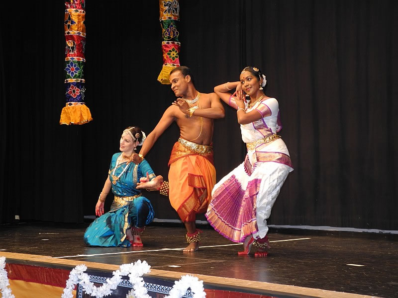 Elis, Senthil, Kumudini - Jaganmohanane Krishna