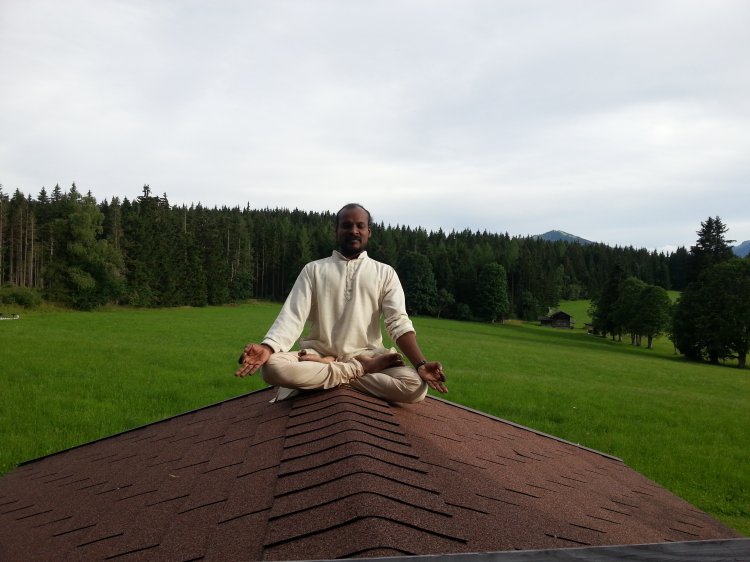 Senthil Yoga